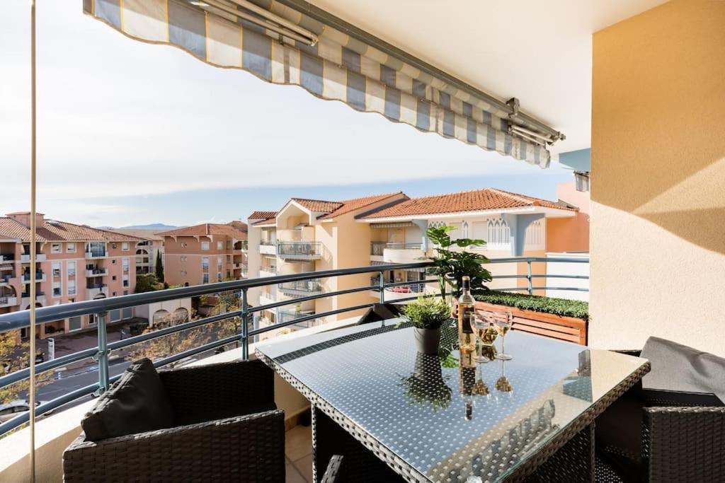 Port-Frejus, Le Paladien, Appartement 2 Pieces Climatise, Terrasse & Parking Exterior foto